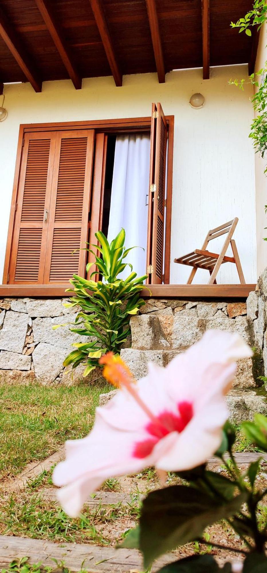 Casa Dos Ventos Hospedagem Praia Do Rosa Eksteriør billede